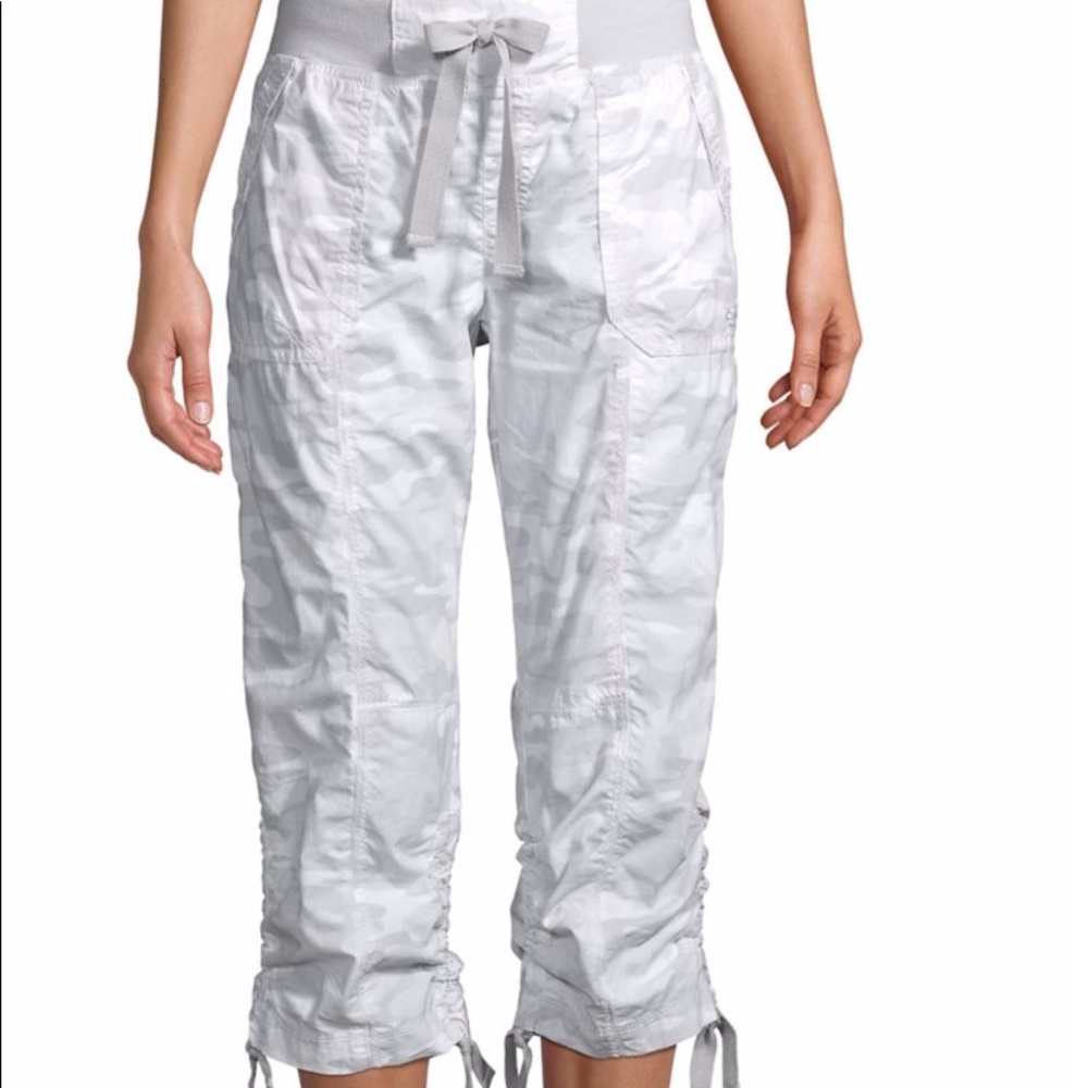 Camouflage-Print Stretch-Cotton Cargo Pants